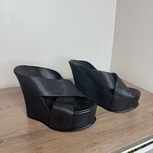 Vera Wang Lavender Label Black Leather Platform Wedge Sandals